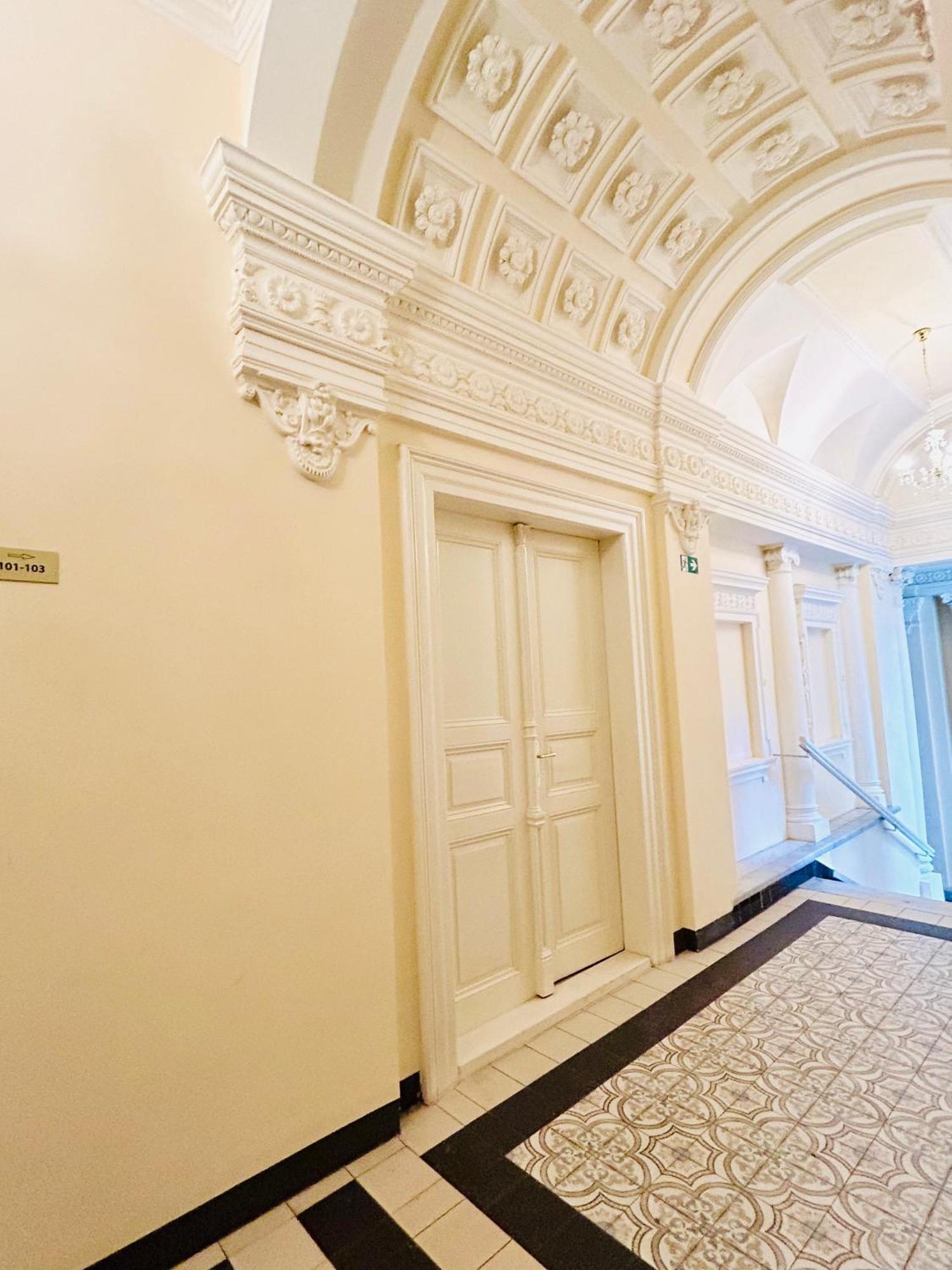 New Design & Style Apartments 50M From Wenceslas Square Praga Exterior foto