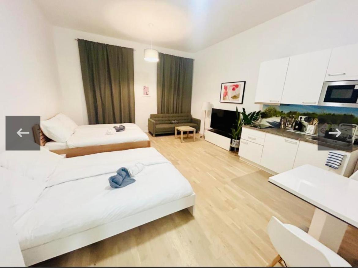 New Design & Style Apartments 50M From Wenceslas Square Praga Exterior foto