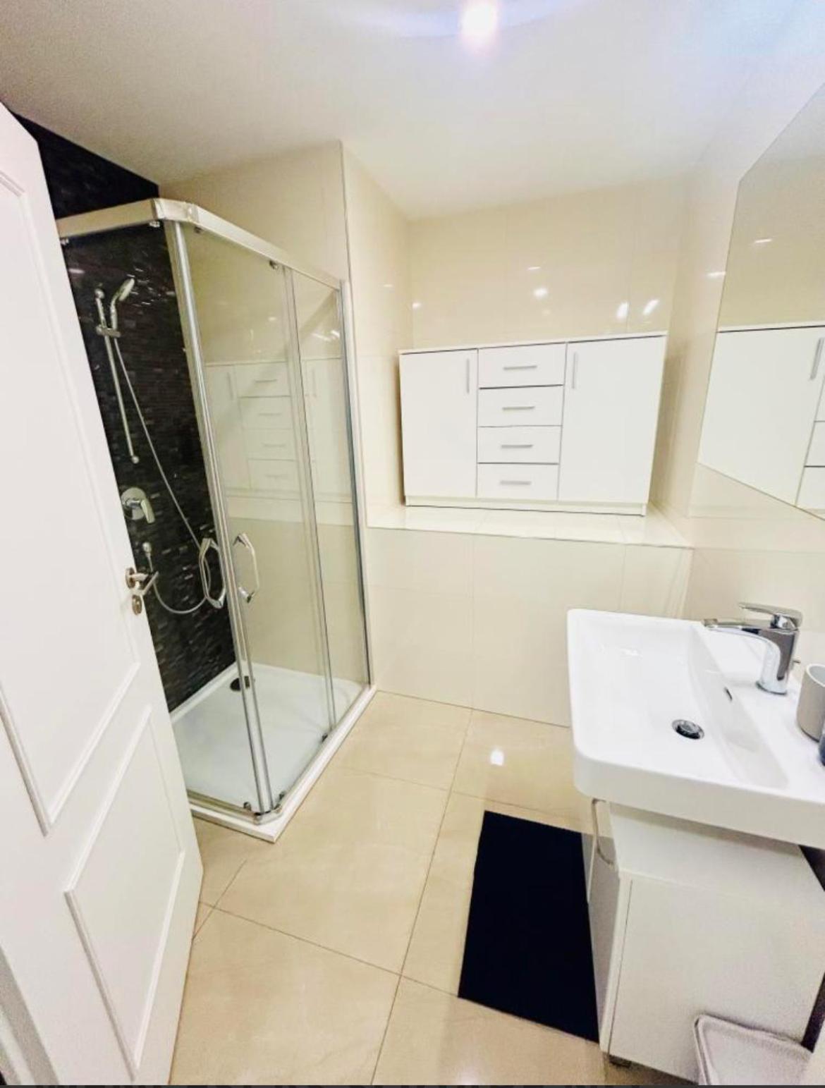 New Design & Style Apartments 50M From Wenceslas Square Praga Exterior foto